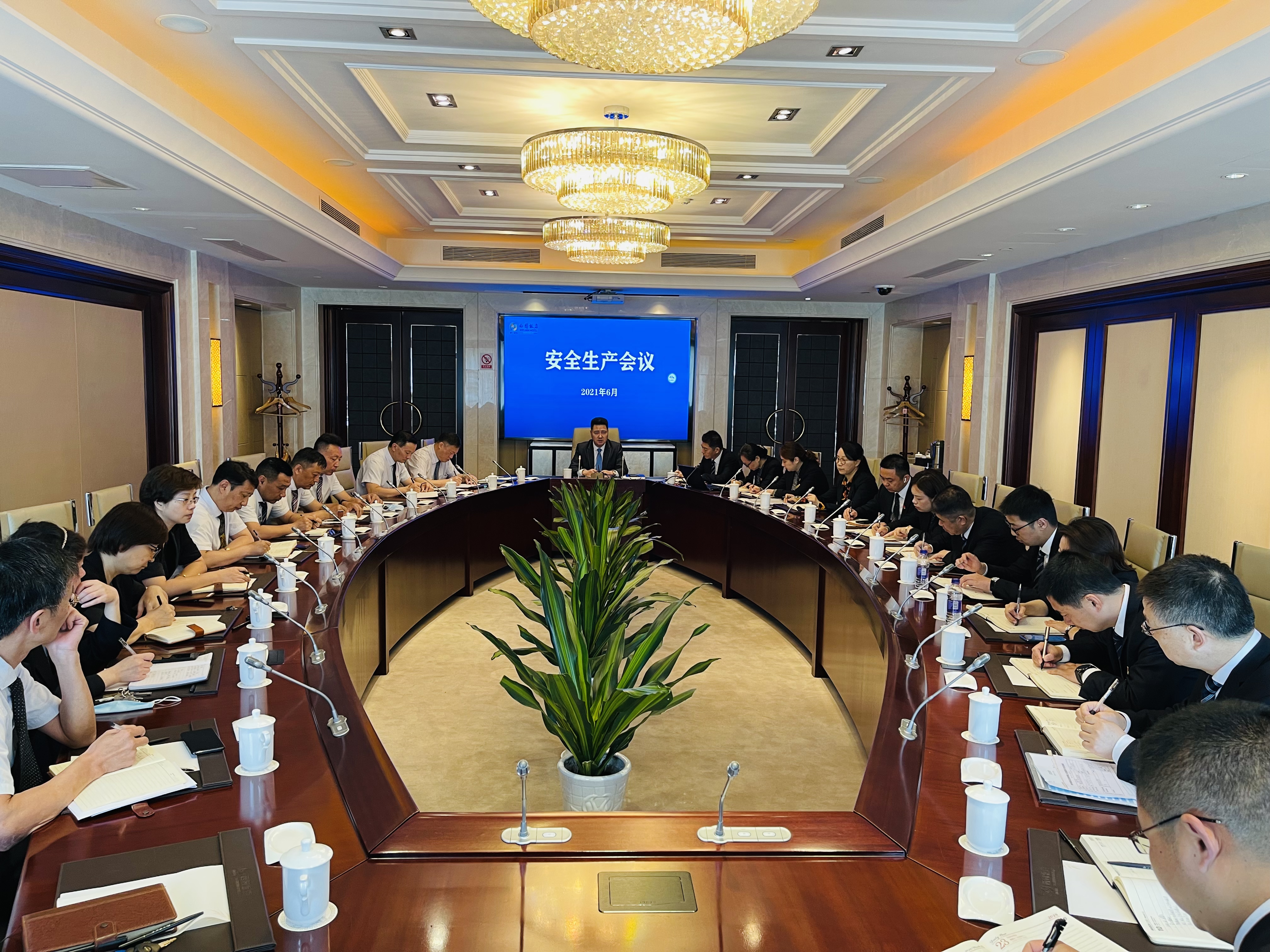 1623836277504555.jpg b86f9a26ec77ca7bac1b5cd7a060c5d.jpg