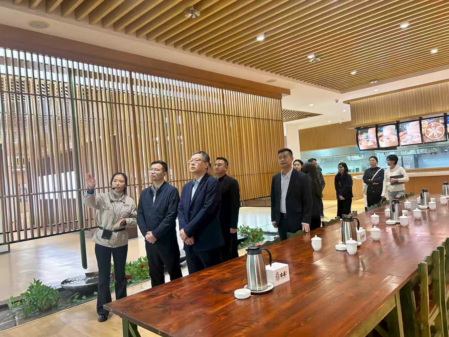 1761904940990393.jpg bd2418b83492a17013dd60e52748d4f5.jpg