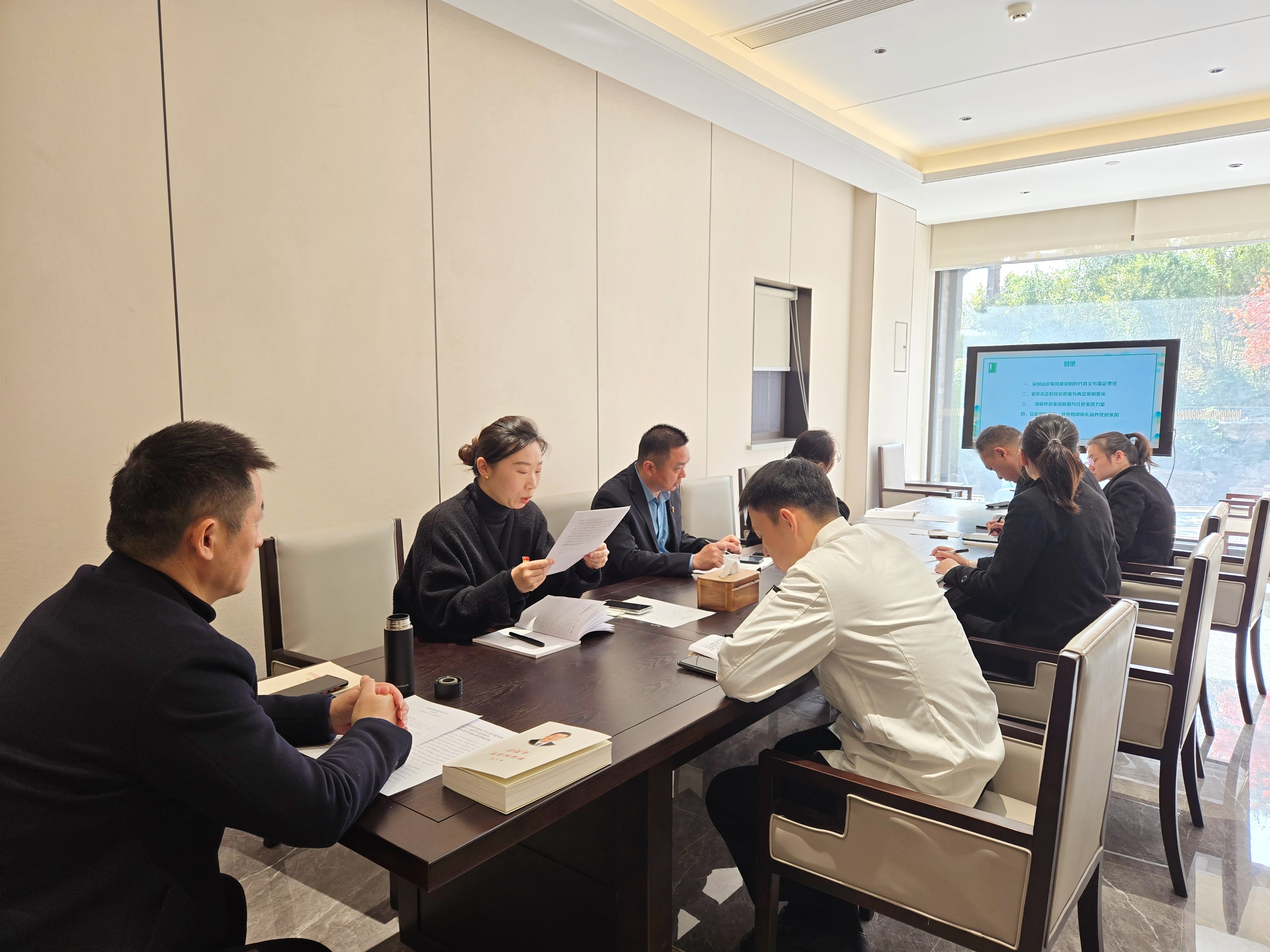 1764596001127032.jpg 942ba6e7f02109116ff173385ad01d9.jpg